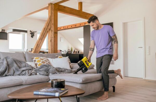 Karcher VC 4 Cordless Myhome 21.6 V Kablosuz Şarjlı Dikey Süpürge