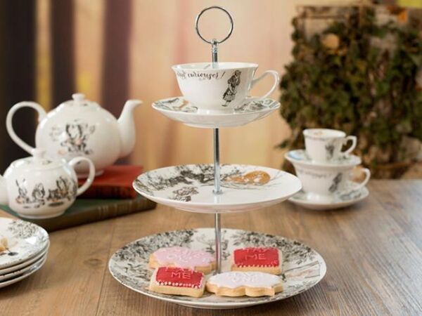 Mikasa x V&A Alice In Wonderland Porselen 3 Katlı Kek, Pasta Standı