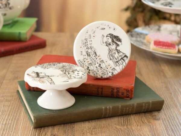 Mikasa x V&A Alice In Wonderland Porselen 10cm 2li Kek, Pasta Standı