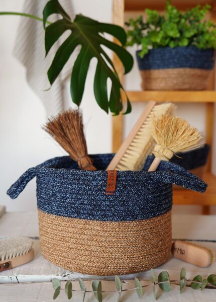 The Mia Jutte Kulplu Yuvarlak Sepet Bambu Lacivert 25x20 cm