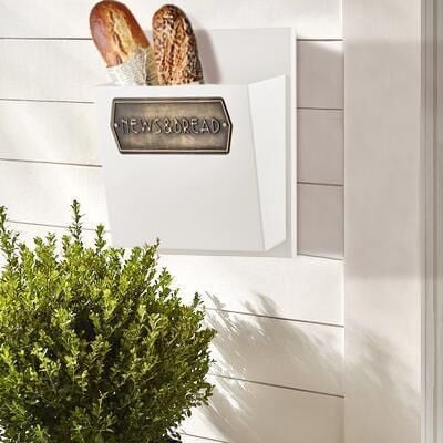 The Mia Ekmek & Gazetelik Beyaz