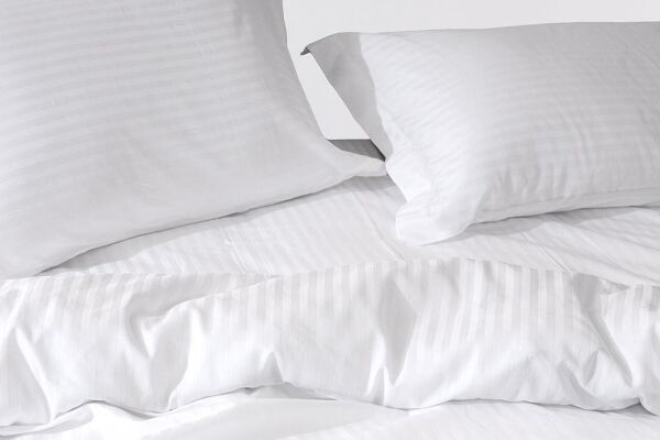 Porland Pamuk Saten Jakarlı Beyaz Çift Kişilik Nevresim Takımı