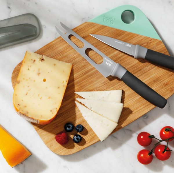 Berghoff Leo Bambu Kesme Tahtası ve 2 Parça Bıçak Seti