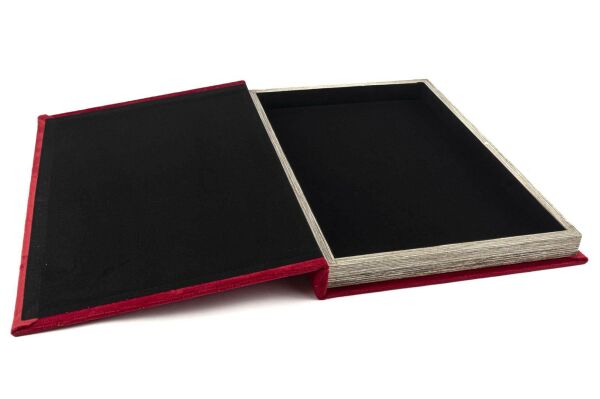 Mikasa Moor Kırmızı Velvet Kitap Kutu 35x24x3cm
