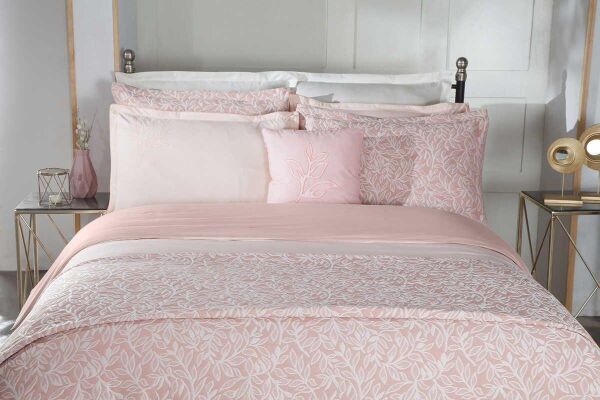 Sarev Ivana Yatak Örtüsü Pudra