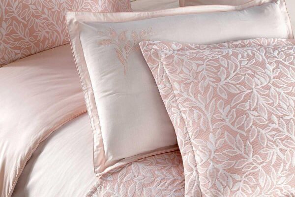 Sarev Ivana Yatak Örtüsü Pudra