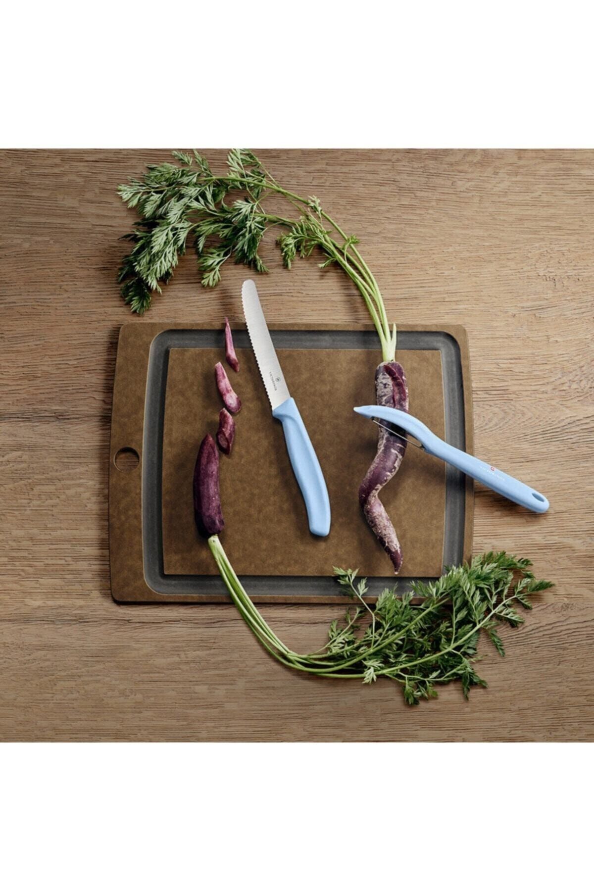 Victorinox 6.7116.21L22 Swiss Classic Trend Colors Soyacak ve Domates Bıçak Seti