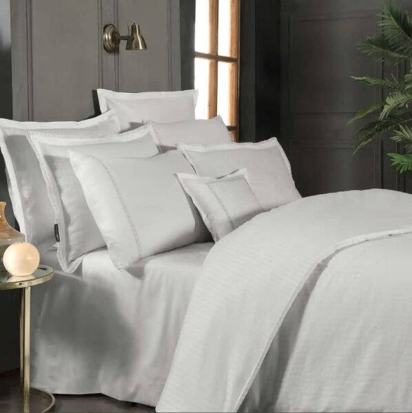 Sarev Jacquard Stripe Nevresim Takımı Beyaz Çift Kişilik