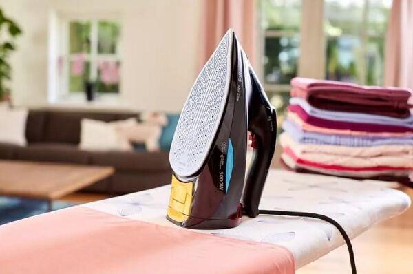 Philips Azur Elite GC5037/80 OptimalTEMP 3000 W Buharlı Ütü