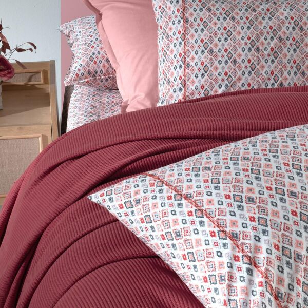 Sarev Abel Pike Takımı Çift Kişilik 2 Yastık-Kırmızı