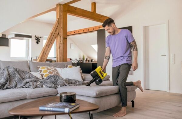 Karcher VC 4 Cordless Myhome 21.6 V Kablosuz Şarjlı Dikey Süpürge