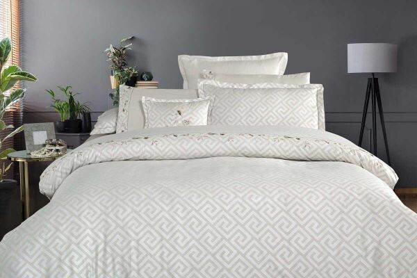 Sarev Bratislava Saten Nevresim Takımı Bej Çift Kişilik