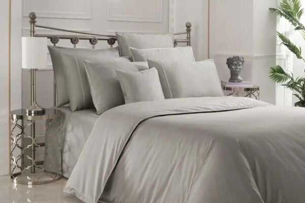 Sarev Sartoria Saten Nevresim Takımı Bej Çift Kişilik