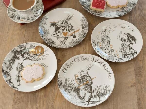 Mikasa x V&A Alice In Wonderland Porselen Fine China 21cm Pasta Tabak Seti 4lü