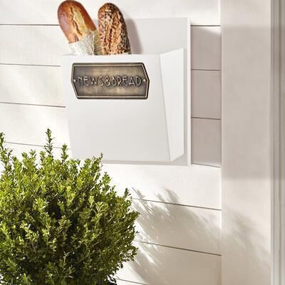 The Mia Ekmek & Gazetelik Beyaz