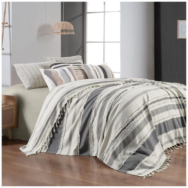 Sarev Vesemir Throw Siyah