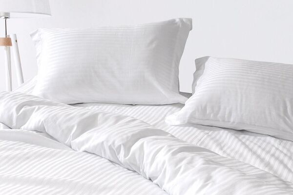 Porland Pamuk Saten Jakarlı Beyaz Çift Kişilik Nevresim Takımı