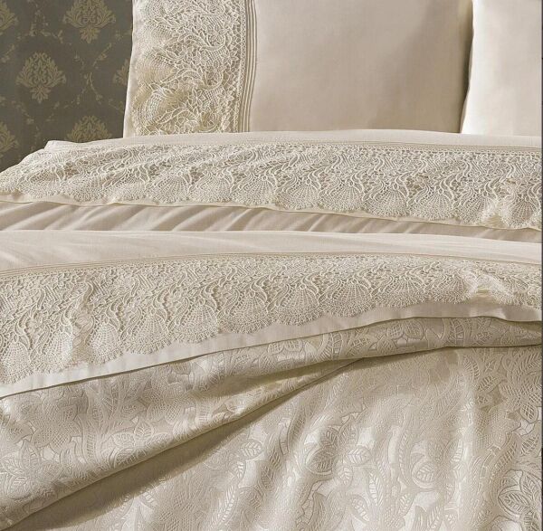 Nazik Home Blenda Dantelli Nevresim Takımı ve Pike 7 Parça Seti Bej Çift Kişilik