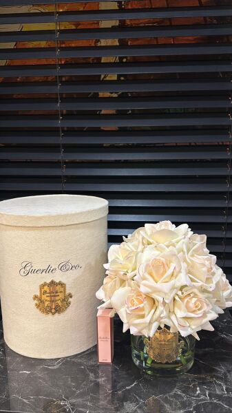 Guerlie&Co 14 Güllü Krem Pembe Geçişli Şeffaf Cam Gold Logo