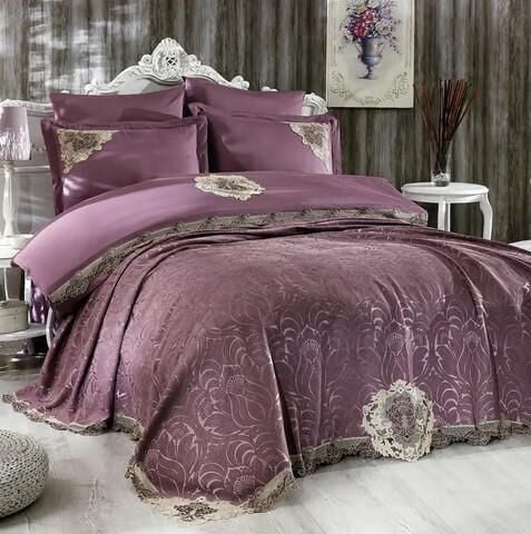 Nazik Home Carina Dantelli Nevresim Takımı Ve Pike 7 Parça Seti Mürdüm Çift Kişilik