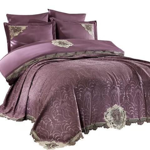 Nazik Home Carina Dantelli Nevresim Takımı Ve Pike 7 Parça Seti Mürdüm Çift Kişilik