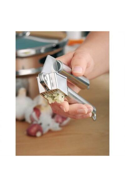 WMF Profi Plus Sarımsak Ezici 17.5 cm