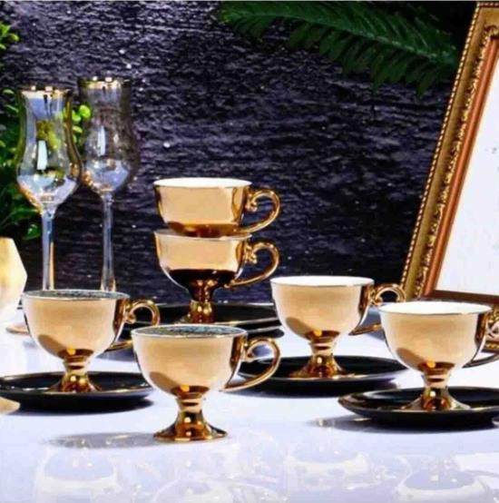 Kosova İst-69 Porselen 90cc 6'lı Yaldız Ayaklı Fincan Takımı Black Tabak Gold