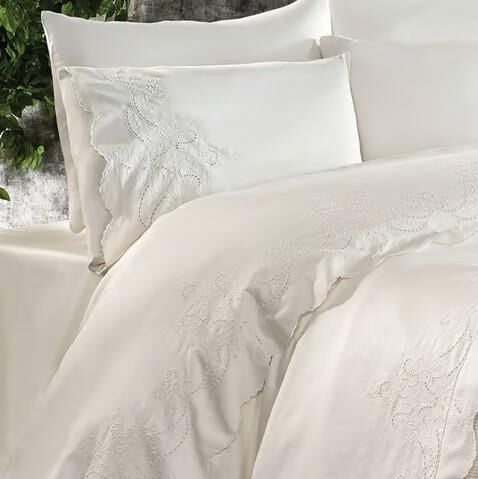 Nazik Home Hanedan İşlemeli Nevresim Takımı Ve Pike 7 Parça Seti Krem Çift Kişilik